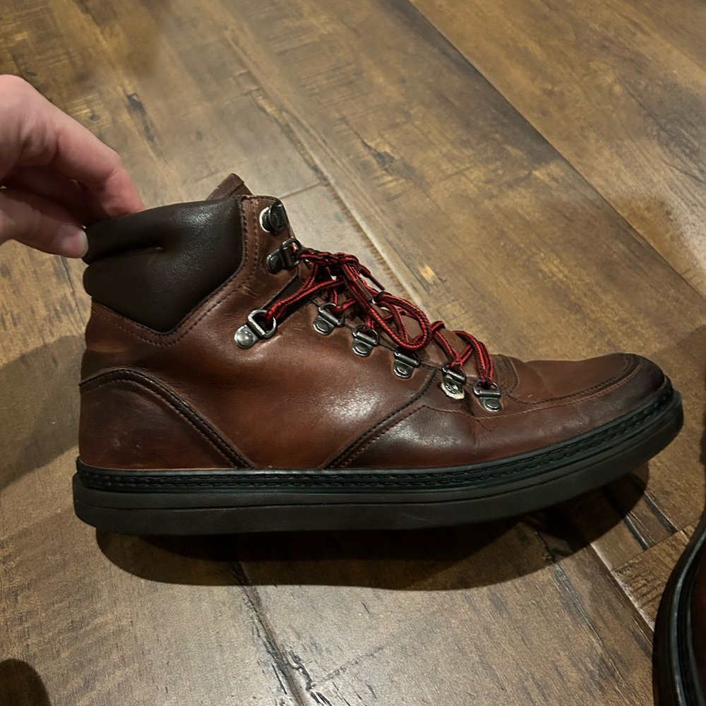 Men’s Gucci Field boot.